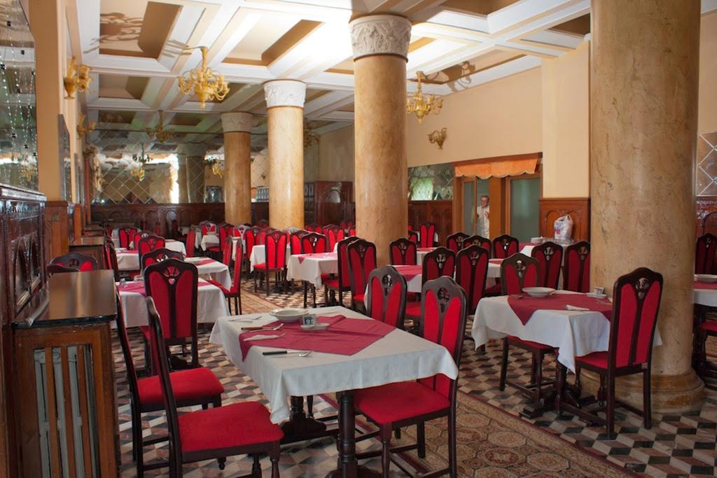 Hotel Cerna Бэиле-Еркулане Экстерьер фото